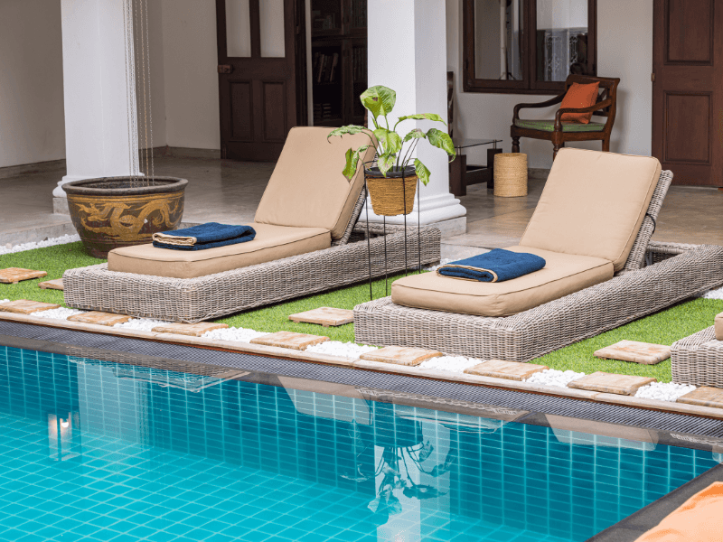 La Maison de Colombo Swimming Pool Sunbeds