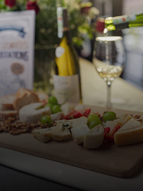 Enjoy our delicious pairing cheese and cold cuts !